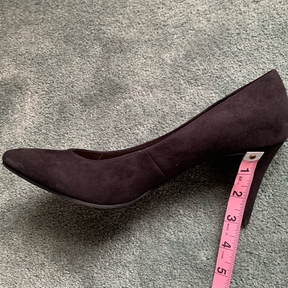 Old Navy Pointy Toe Black Suede Like Shoes NWOT Size 8 - Picture 5 of 5